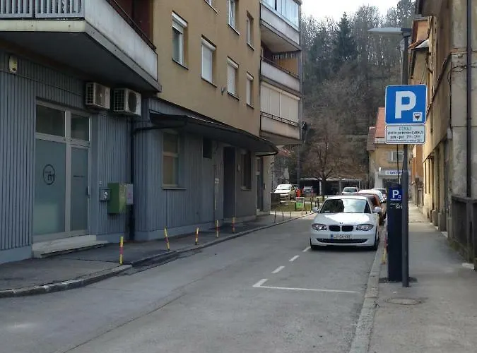 Chilly & Pepper's Apartment *